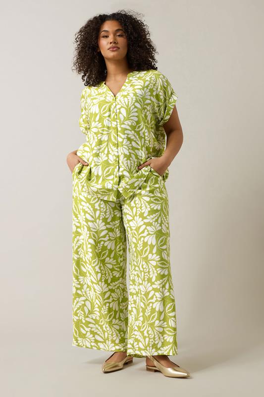 Evans EVANS Curve Chartreuse Green Leaf Print Wide Leg Trousers