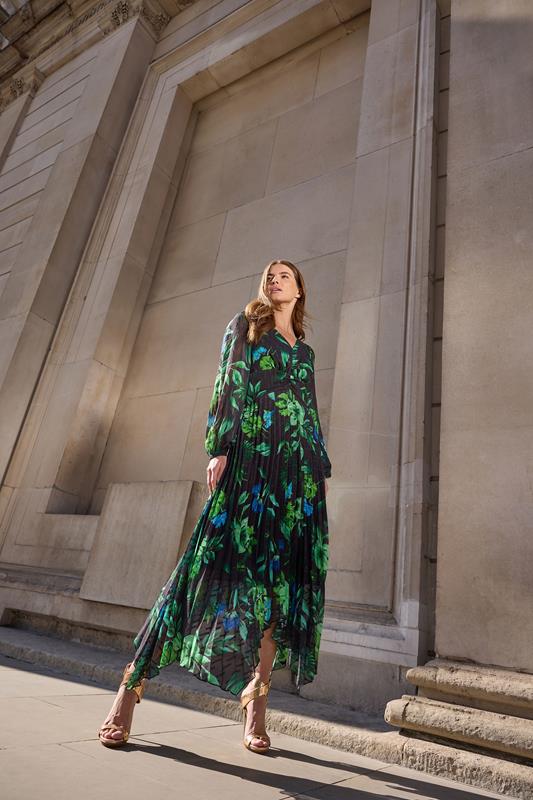 evans STAR Black & Green Leaf Print Pleated Dress