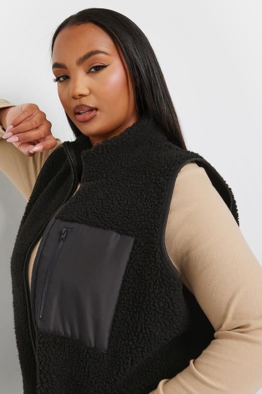 Evans YOURS Curve Black Teddy Fleece Pocket Gilet
