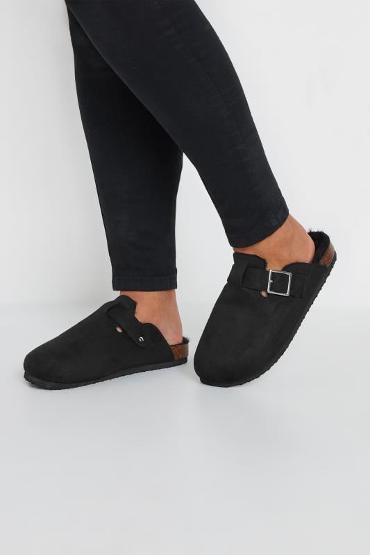 evans Yours Black Faux Fur Lined Clogs In Extra Wide EEE Fit
