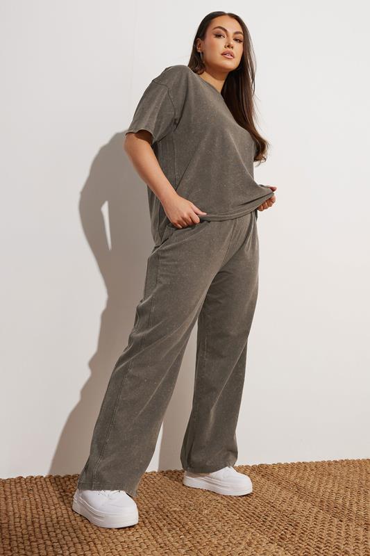 evans YOURS Curve Brown Acid Wash Sweat T-Shirt & Joggers Set